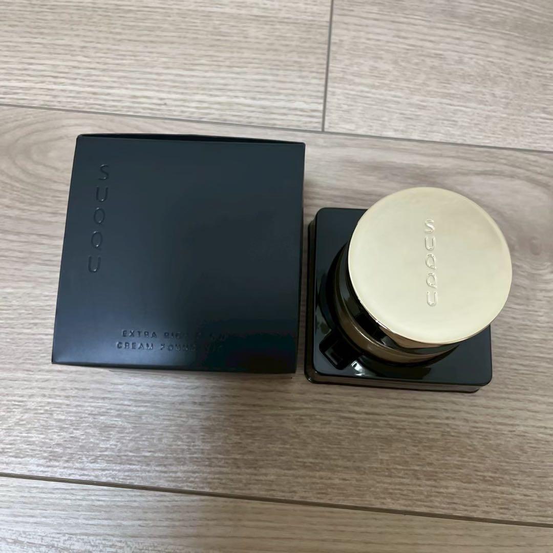 EXTRA RICH GLOW CREAM FOUNDATION 102 新品