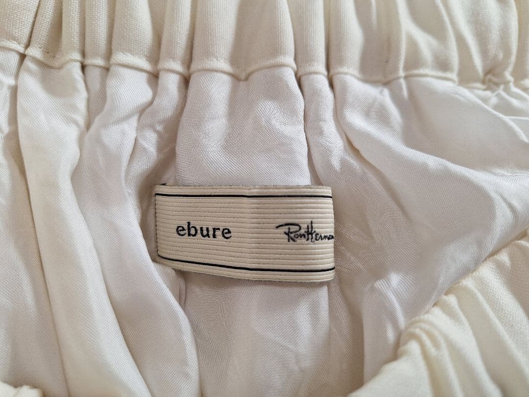 ebure for Ron Herman　ライトウールプリーツスカート　ホワイト