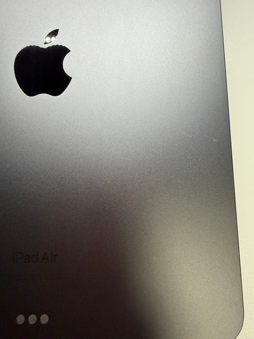 Apple iPad Air (第5世代) 10.9インチスペースグレー