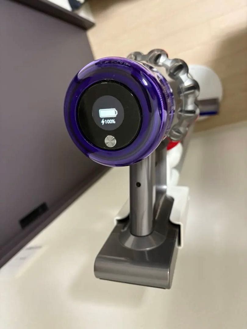 【ジャンク品】Dyson V11コードレスクリーナー　本体＆充電スタンド