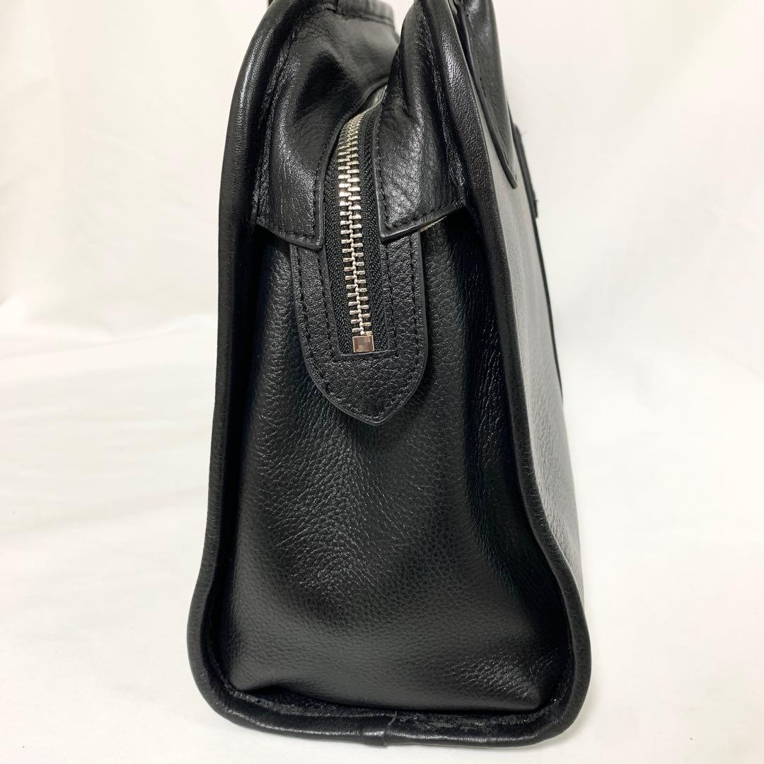 【美品】ウィムガゼット　Hoaw.ミニボストンバッグ　チャーム　底鋲　カウレザー