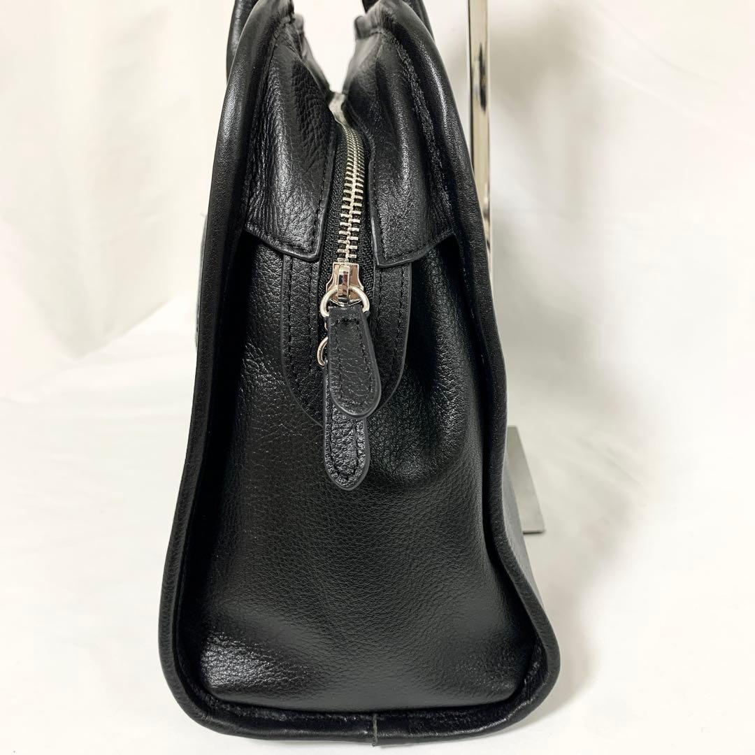 【美品】ウィムガゼット　Hoaw.ミニボストンバッグ　チャーム　底鋲　カウレザー