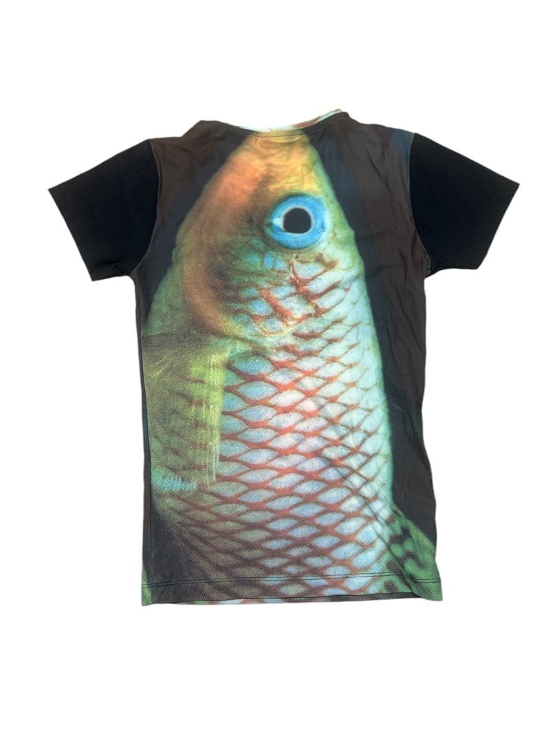BOTTER FITTED T-SHIRT フィッシュ　プリントtシャツ