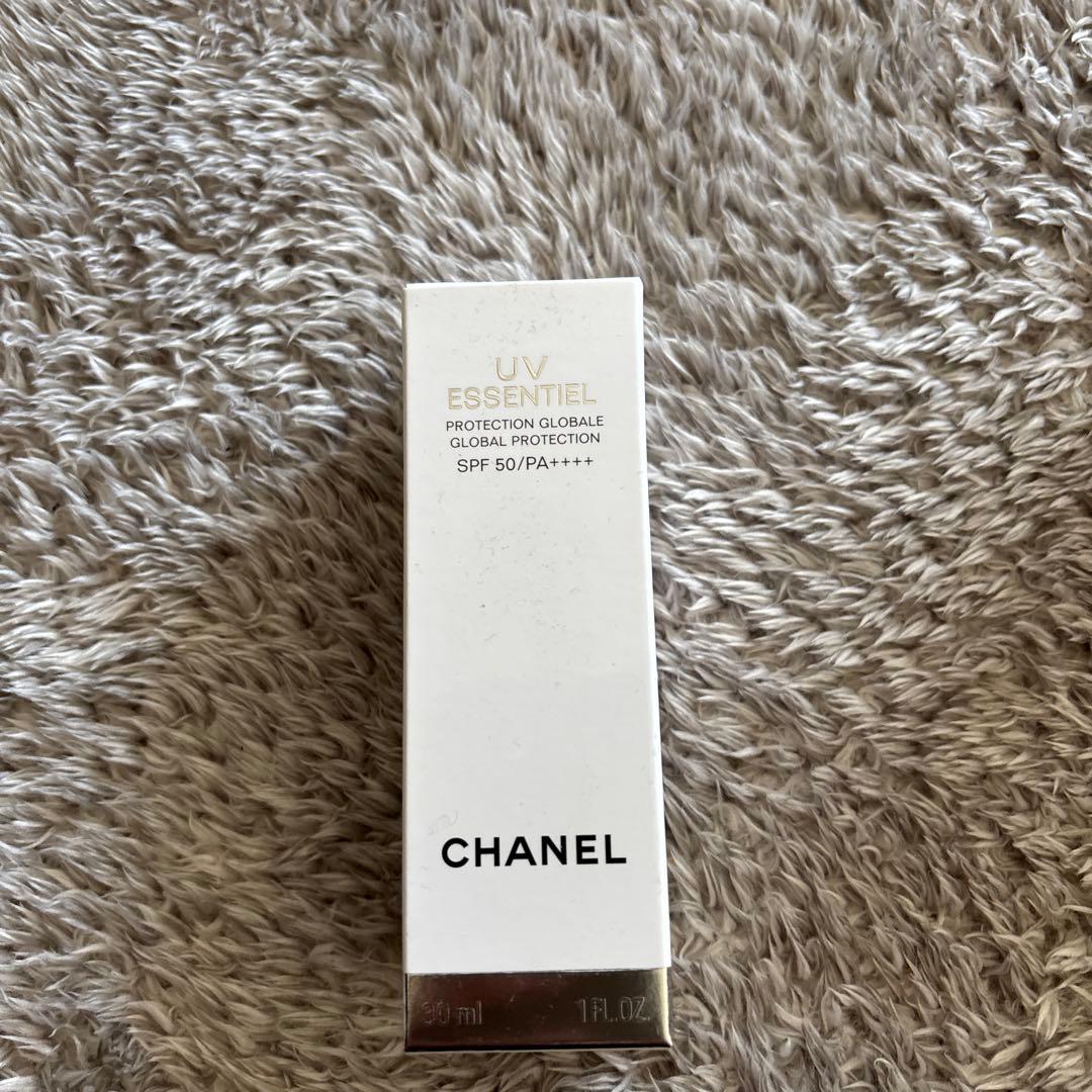 日焼け止め CHANEL UV ESSENTIEL 30ml SPF 50/PA++++