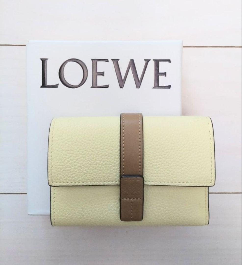 ロエベ LOEWE 三つ折り財布【美品】
