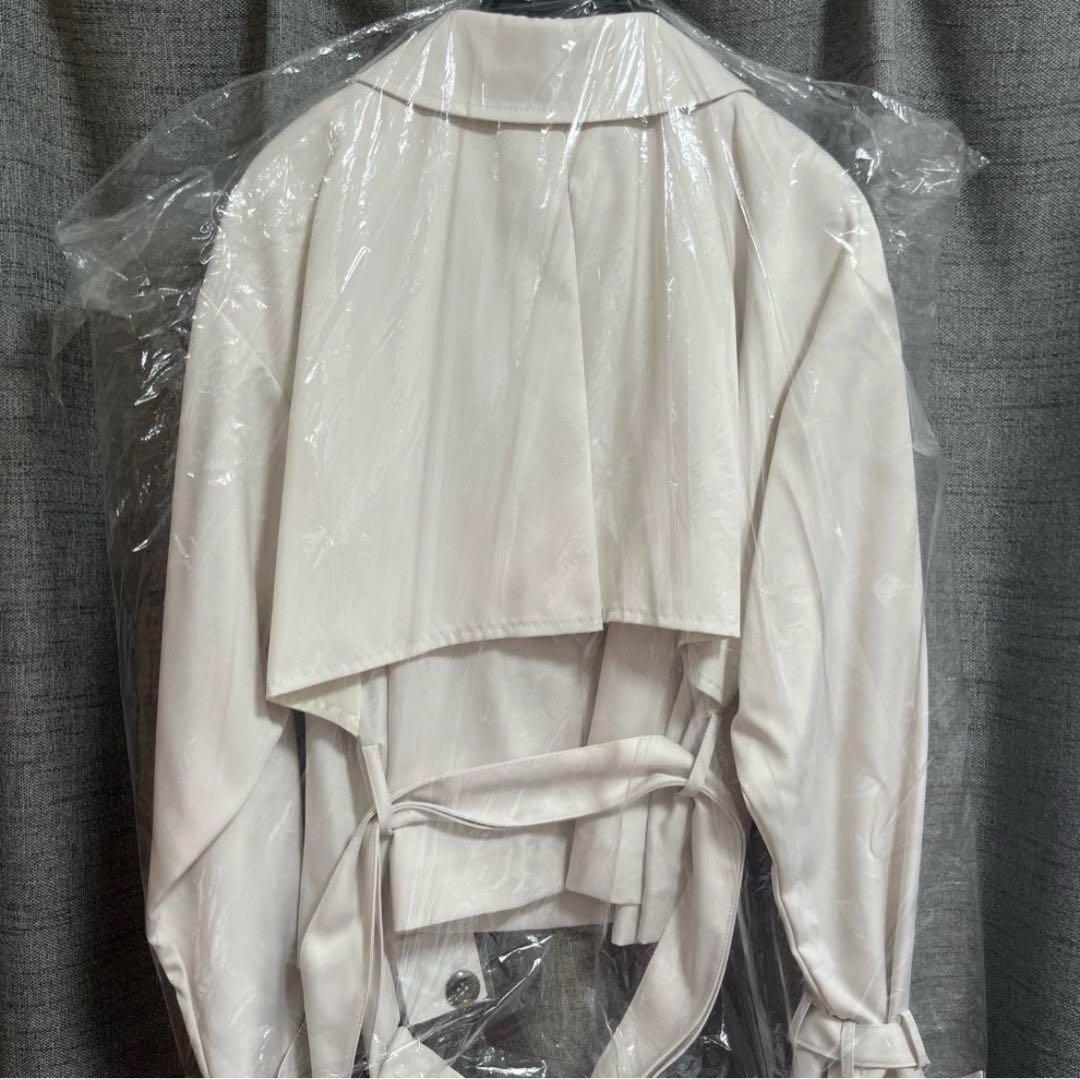 新品タグ付きジルバイジルスチュアート　ショートトレンチコート　シルキーホワイト