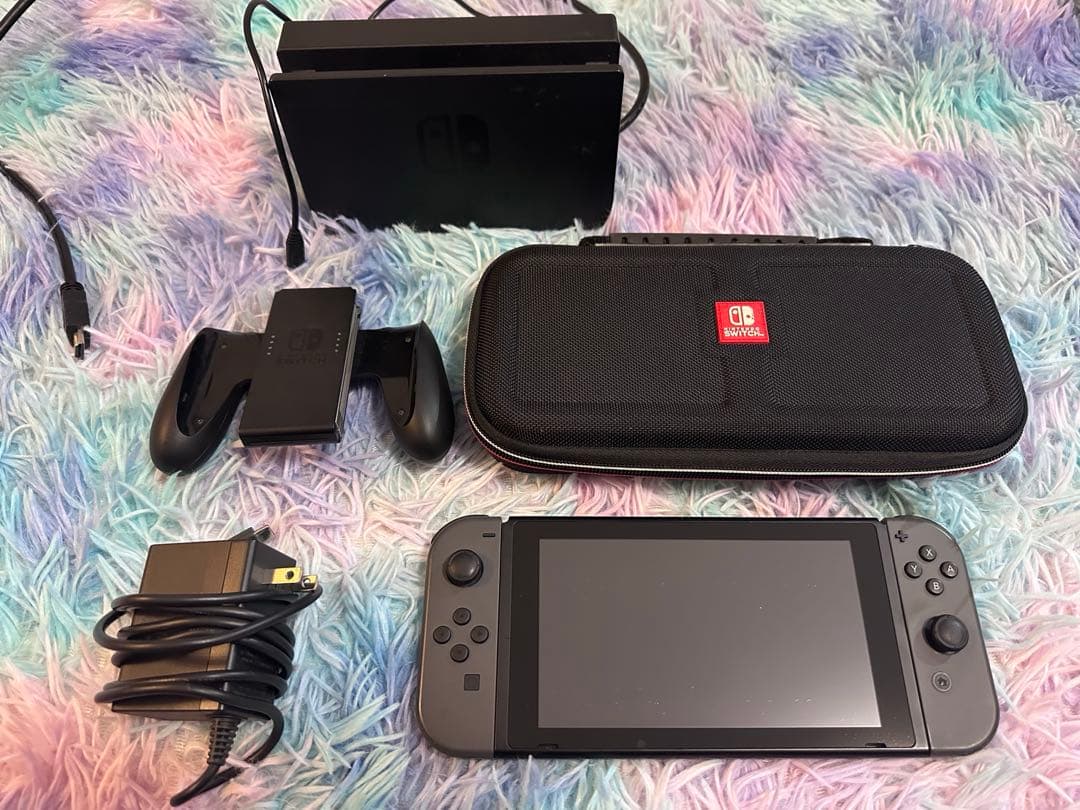 Nintendo Switch 本体 + 充実の付属品