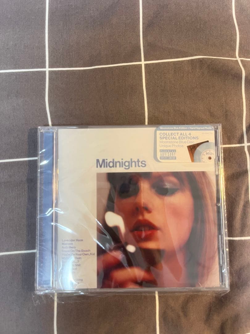 Taylor Swift Midnights サインハートアートカード入り