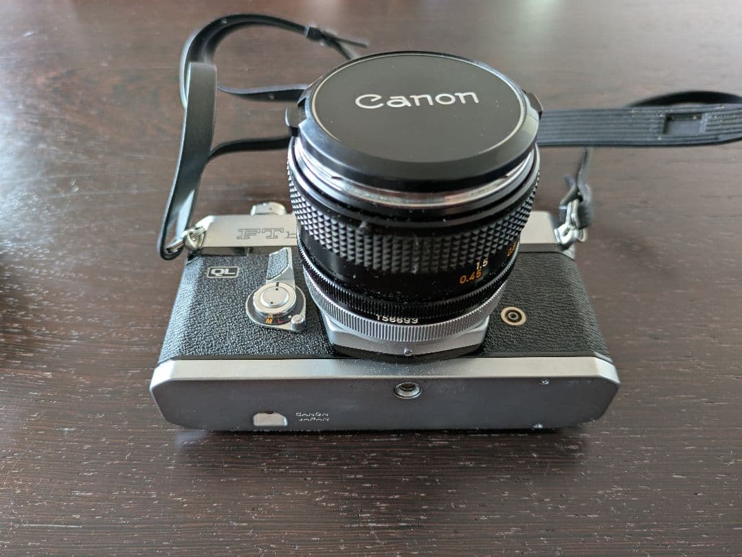 【秋冬限定セール】Canon FTb フィルムカメラ レンズキャップ ストロボ付