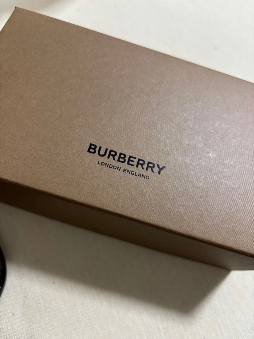 BURBERRY サングラス ケース付き