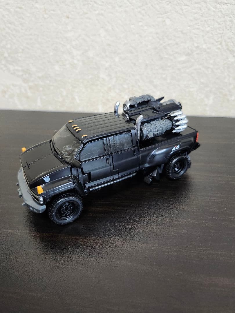 トランスフォーマー　スタジオシリーズ　アイアンハイド