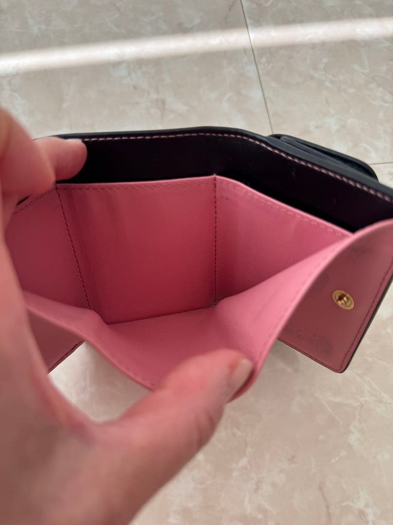 MIU MIU リボン付き三つ折り財布