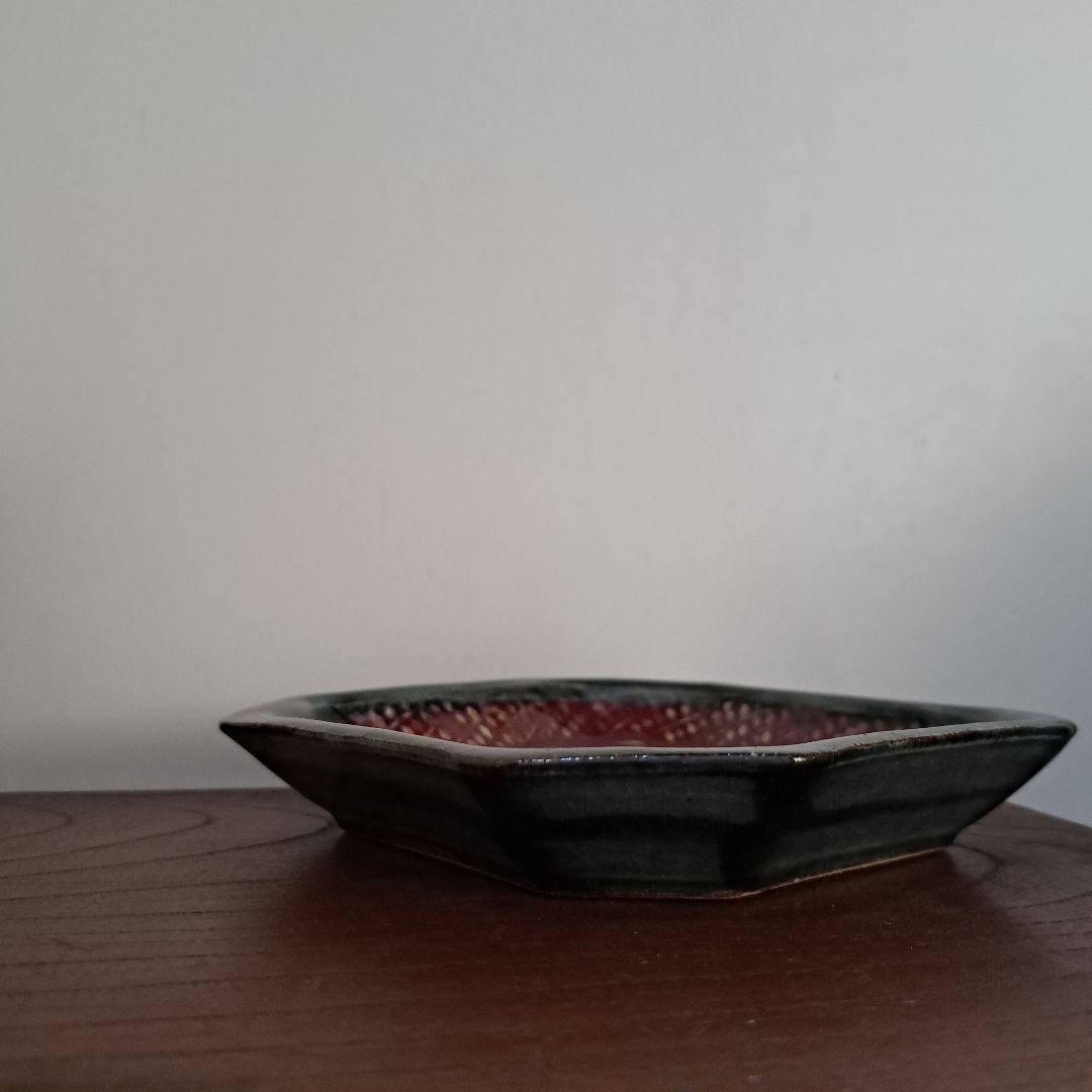 辰砂釉　隅落角皿　茶碗　マグ
