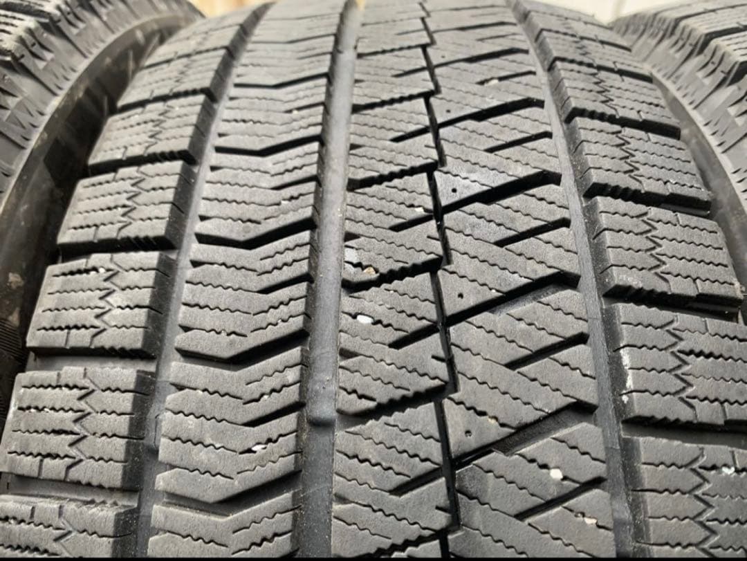 ①琳琳 スタッドレス ブリヂストン VRX2 215/55R16