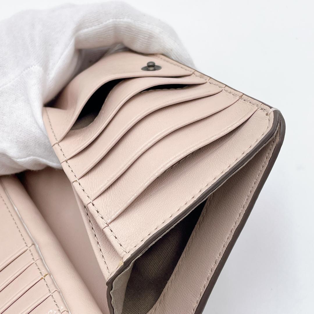 極美品 MARC JACOBS 二つ折り財布 スナップショット m664