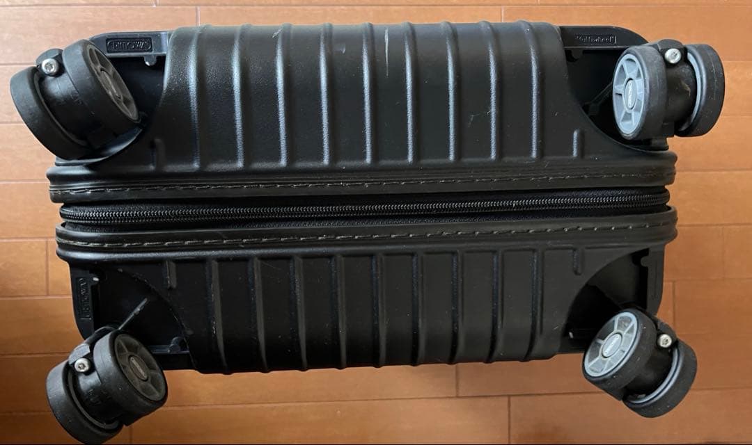 リモワ　サルサ　キャリーケース（RIMOWA SALSA）　4輪
