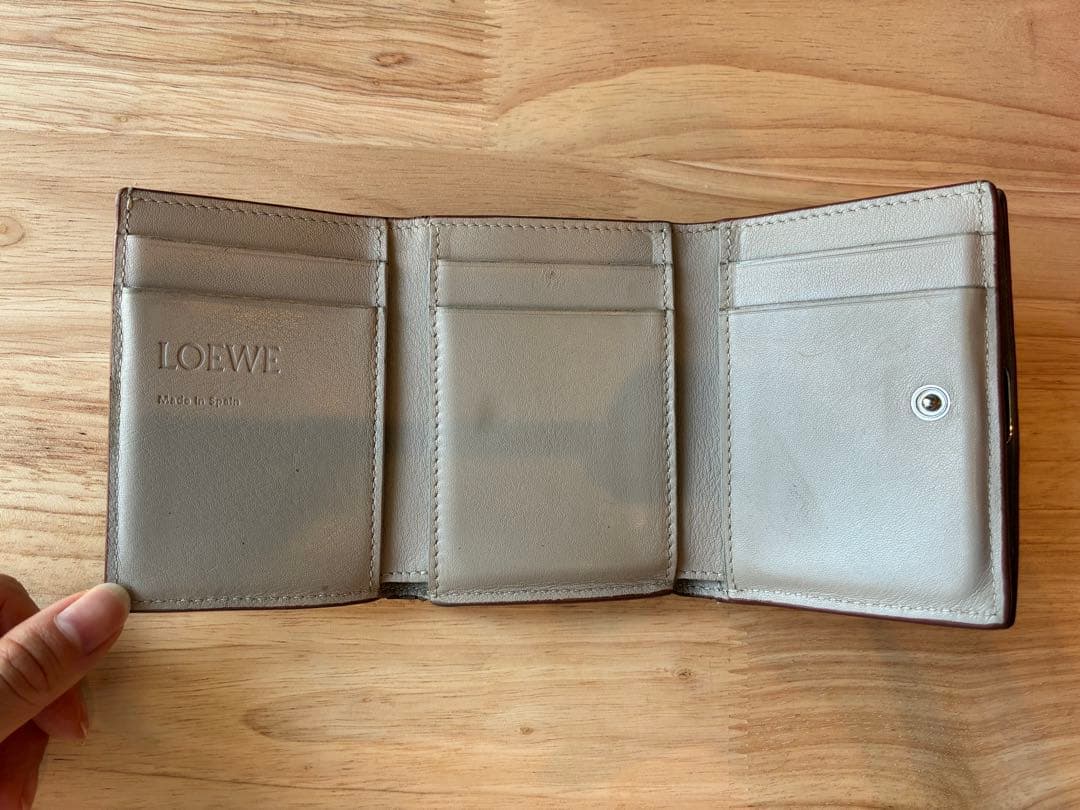 LOEWE 三つ折り財布