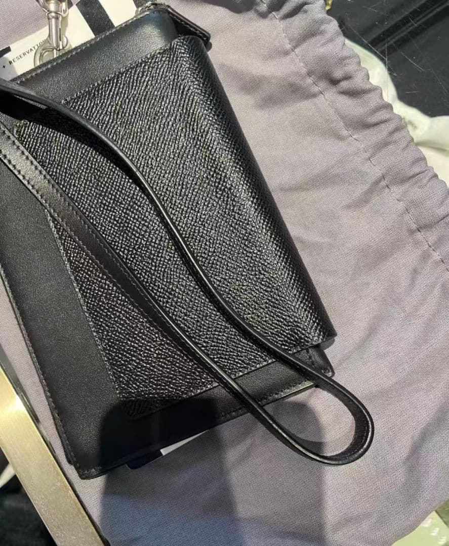 BALENCIAGA　バレンシアガ　新品同様　 パスポートケース ブラック