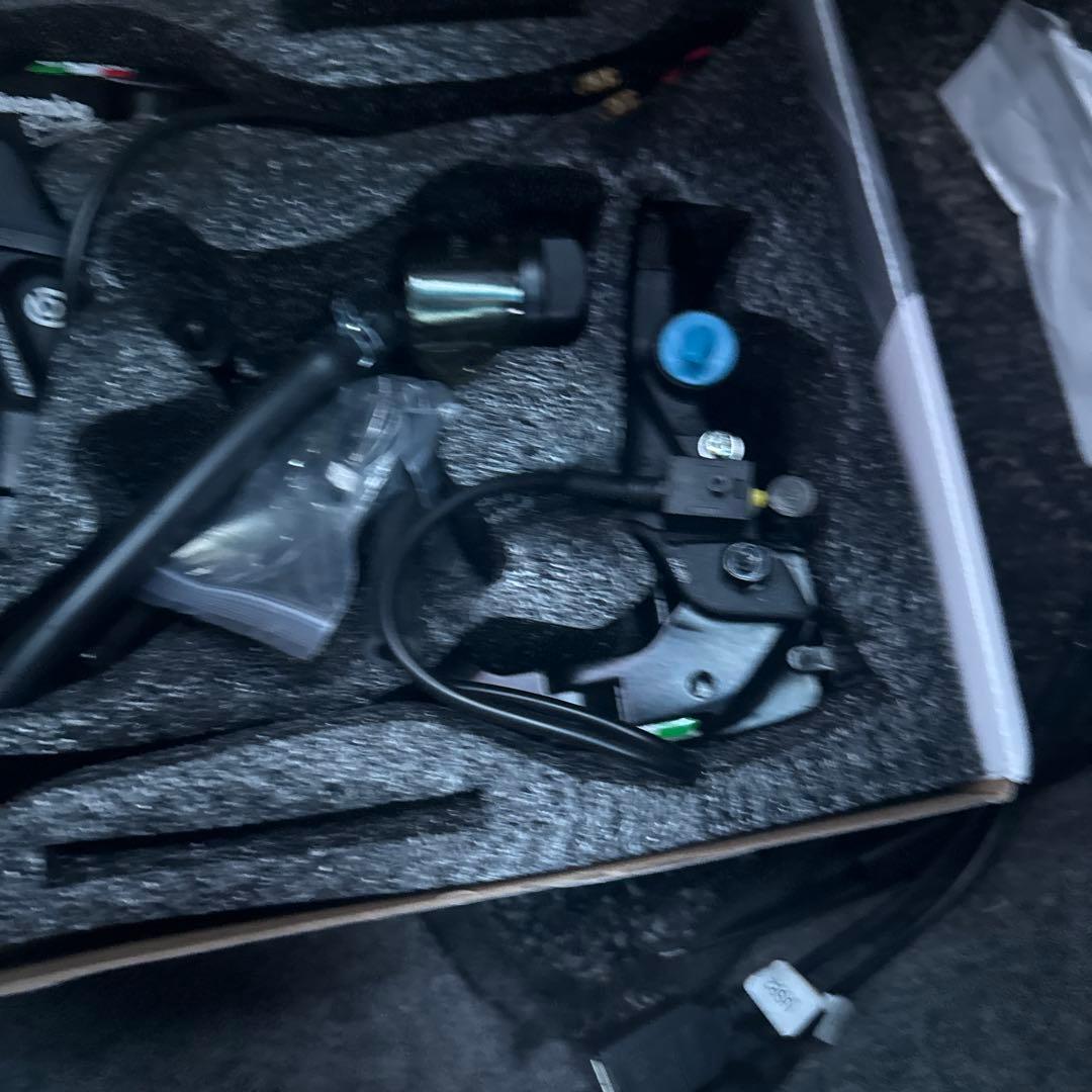 h*b様 brembo Racing ブレーキ左側のみ
