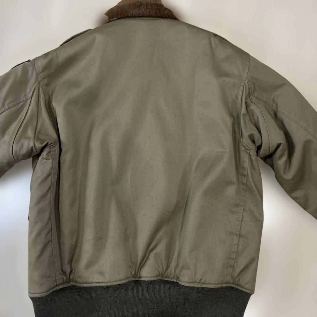お値下げ不可B10ジャケット ファー襟付き サイズ42 美品