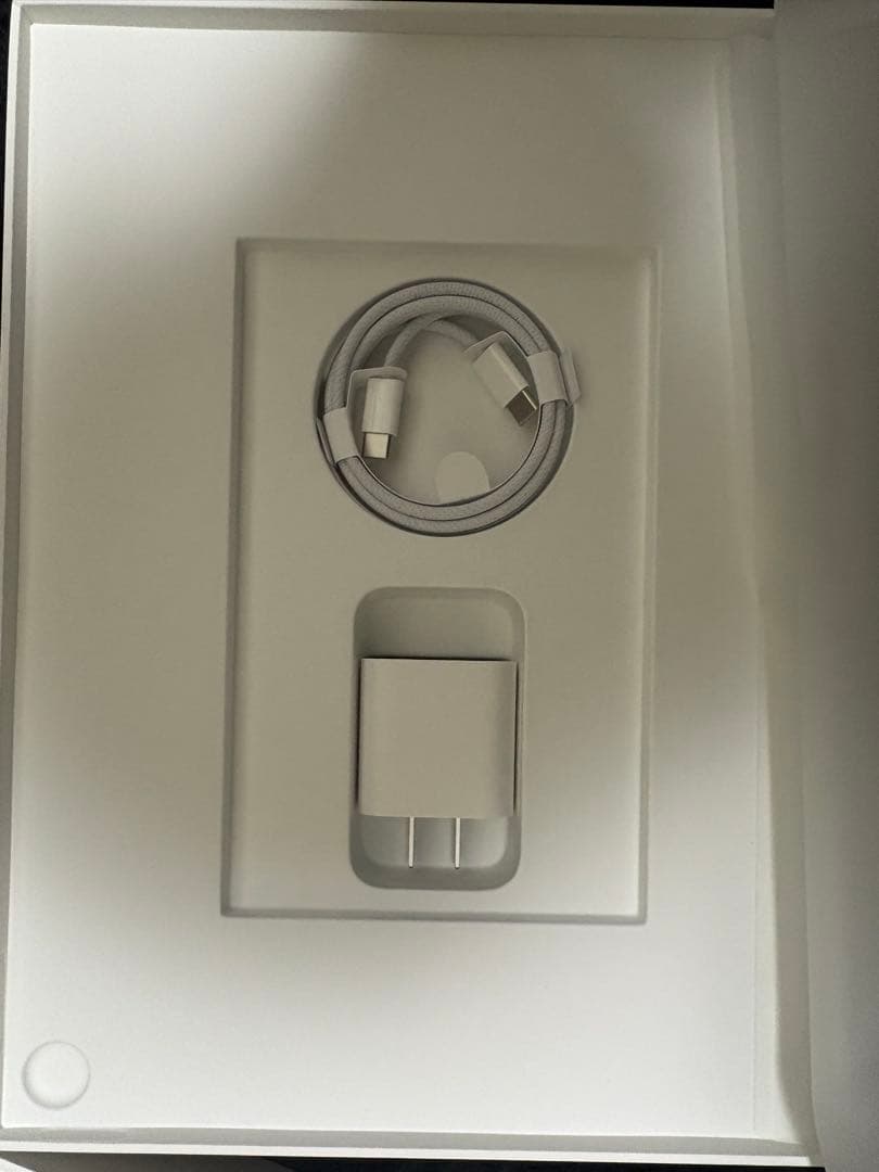 【ほぼ新品】iPad Air 13インチ M3 128GB スターライト