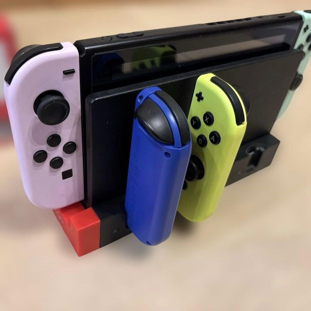 Nintendo Switch :Joy-Con4本 ・充電ポート・SD付き