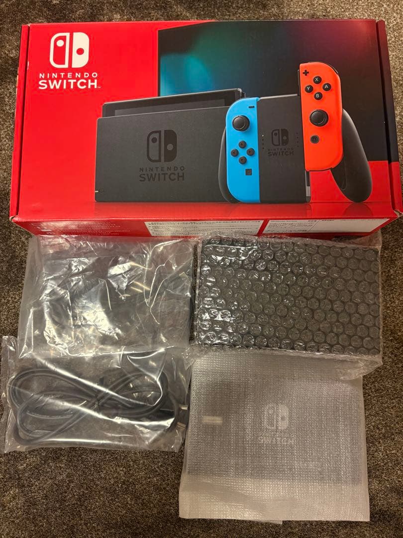 Nintendo Switch 本体 ニンテンドースイッチ Joy-Conなし