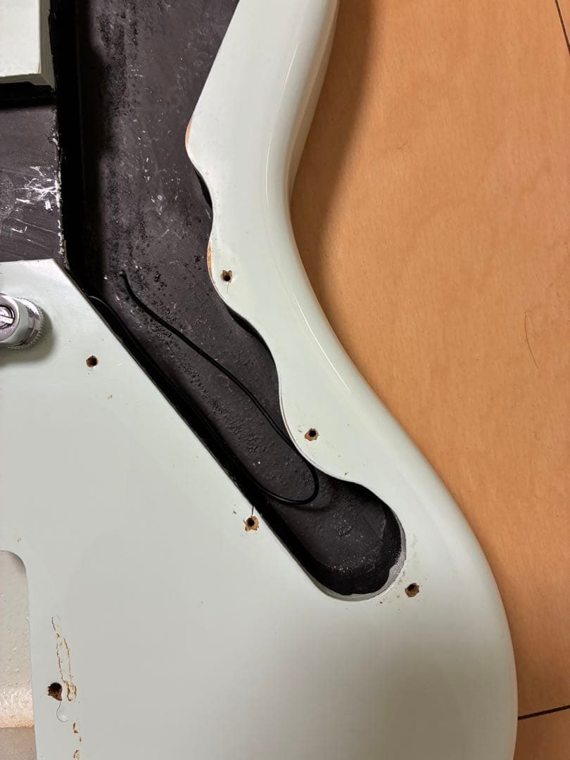 Squier vintage modified jazzmasterボディ