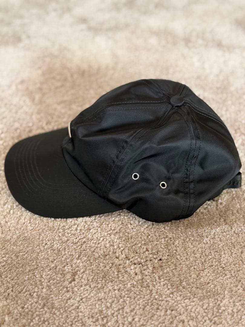 4/10まで出品　Supreme ブラック キャップ