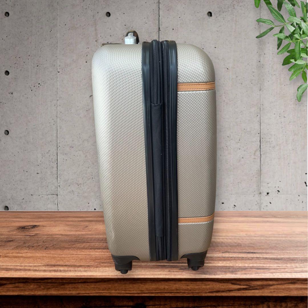 Samsonite 機内用 持ち込み 4輪 スーツ キャリーケース シルバー