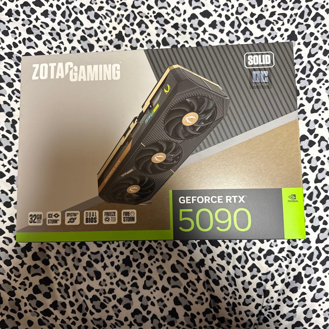 ZOTAC GeForce RTX 5090 本体