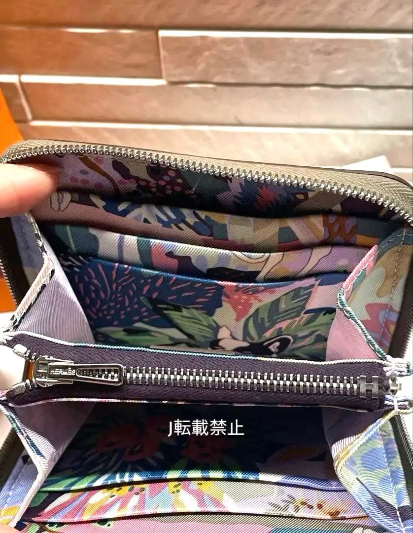 【新品未使用】HERMES エルメス　シルクインコンパクト　エトゥープ　W刻印
