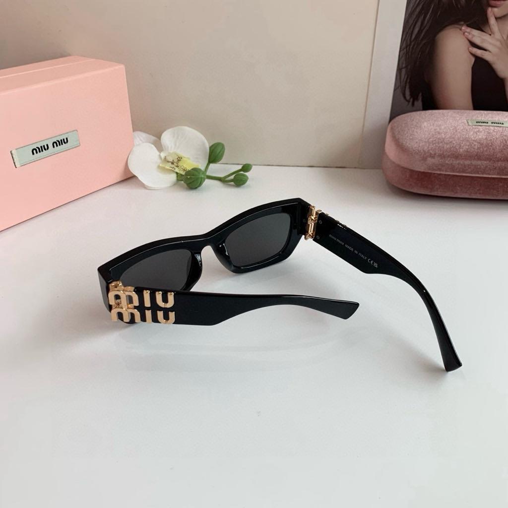 Miu Miu ミュウミュウ SMU 09W サングラス