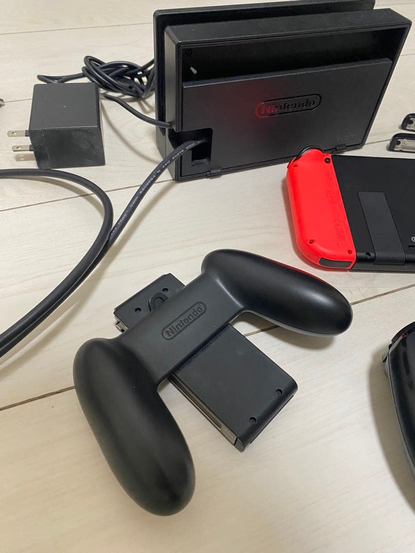 【美品】Nintendo Switch ＋1個コントローラー