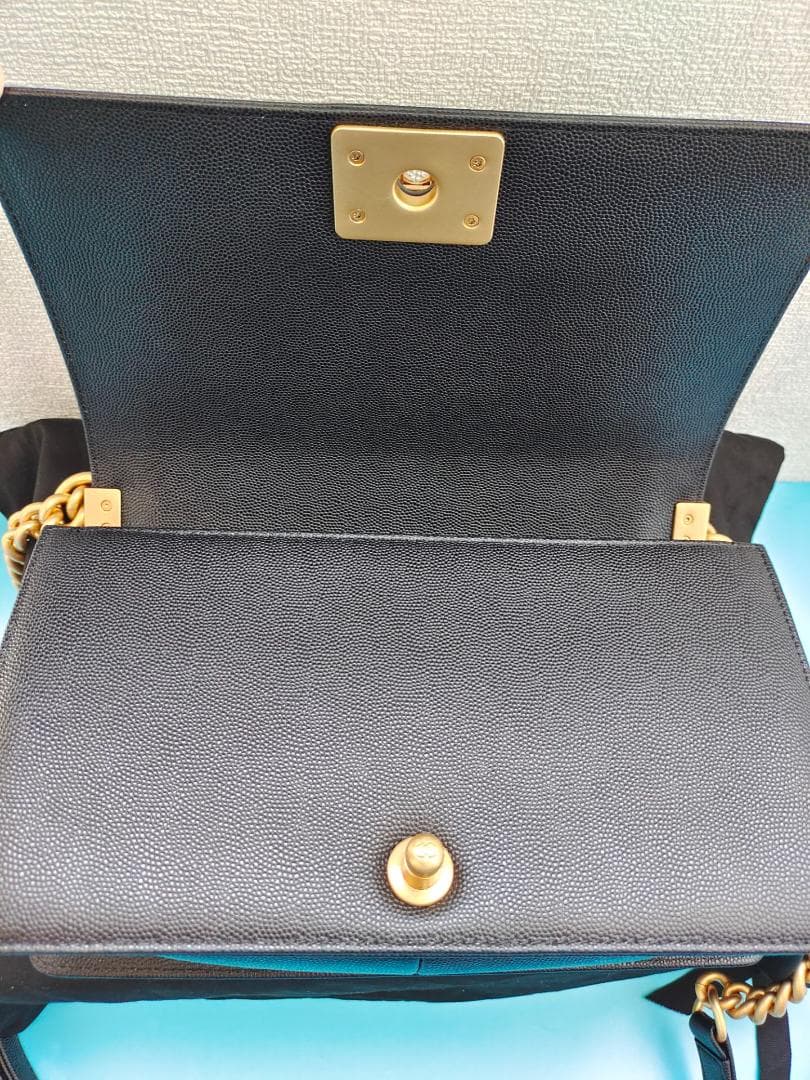 ブラック キルティング ショルダーバッグ ゴールド金具