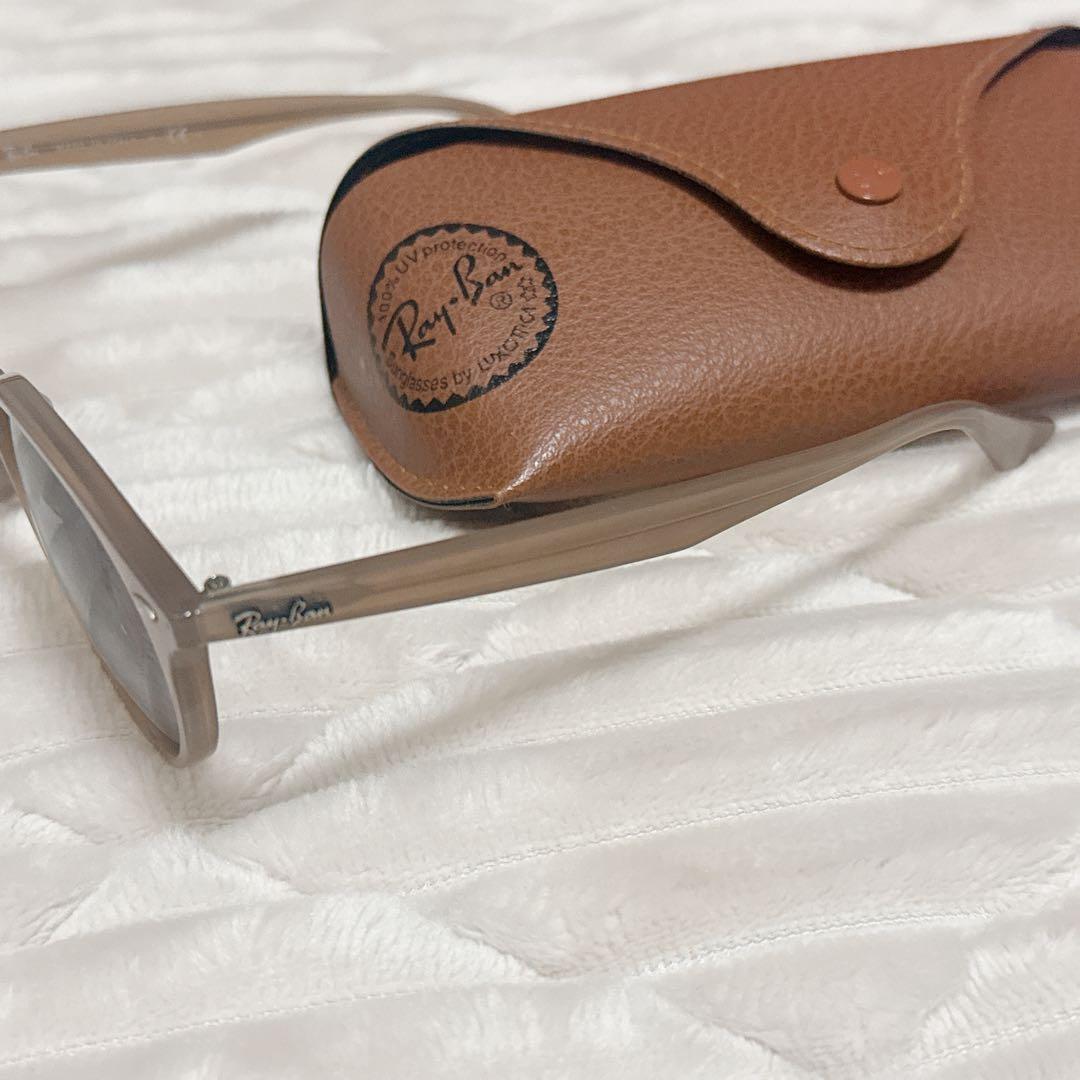 Ray-Ban RB2180F サングラス　ベージュ/ブラウンレンズ