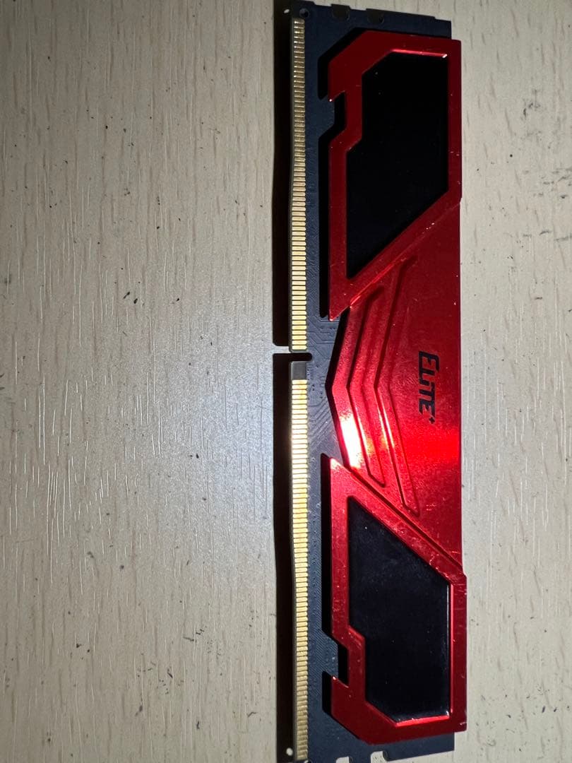 TEAMGROUP Elite DDR4 3200 8gb メモリー