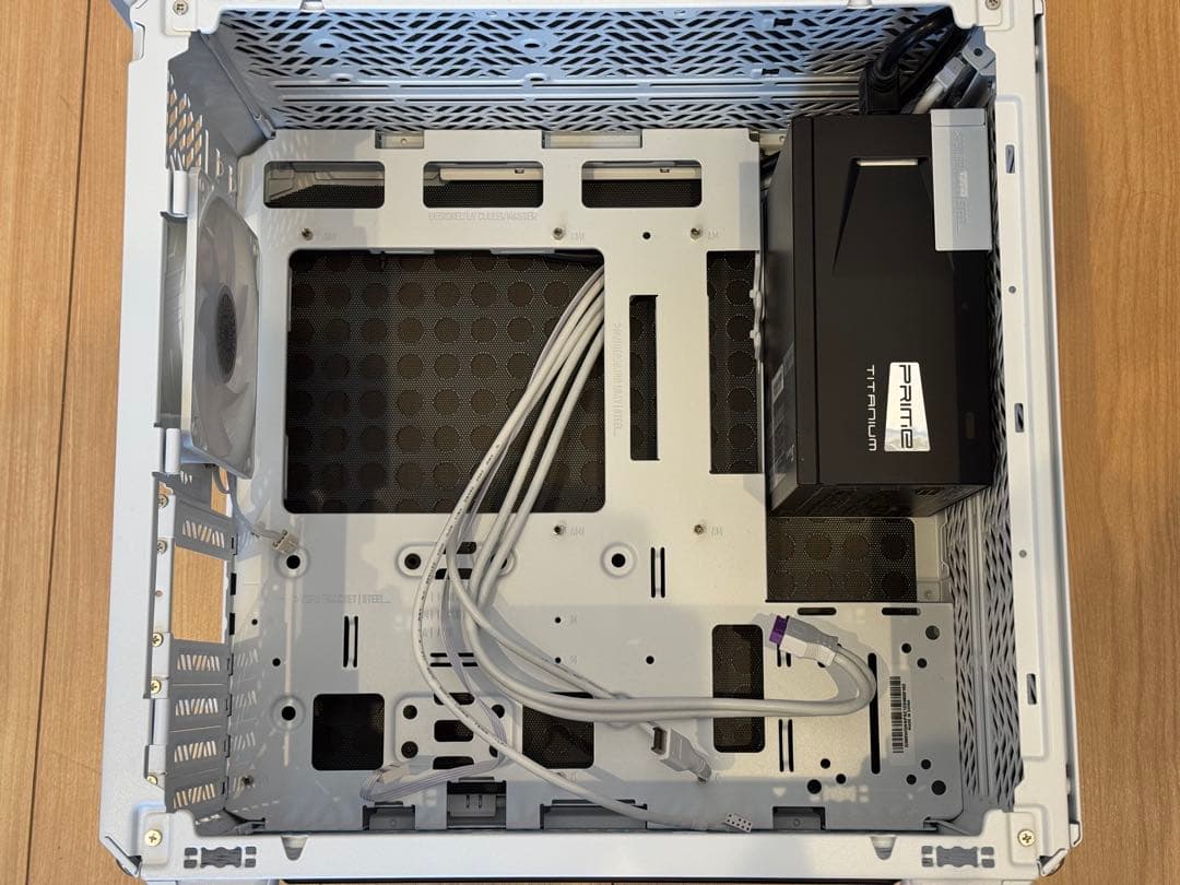 Cooler Master QUBE 500 Flatpack ホワイト ケース