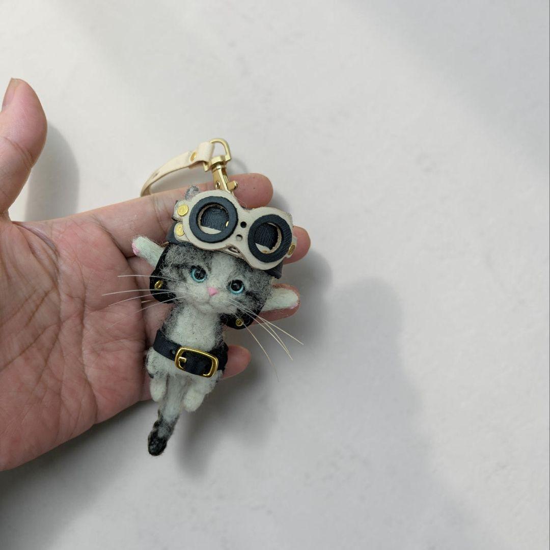 豆猫HOLDCATキーホルダー MN-15 サバ白〜特製豆猫トレカ付き