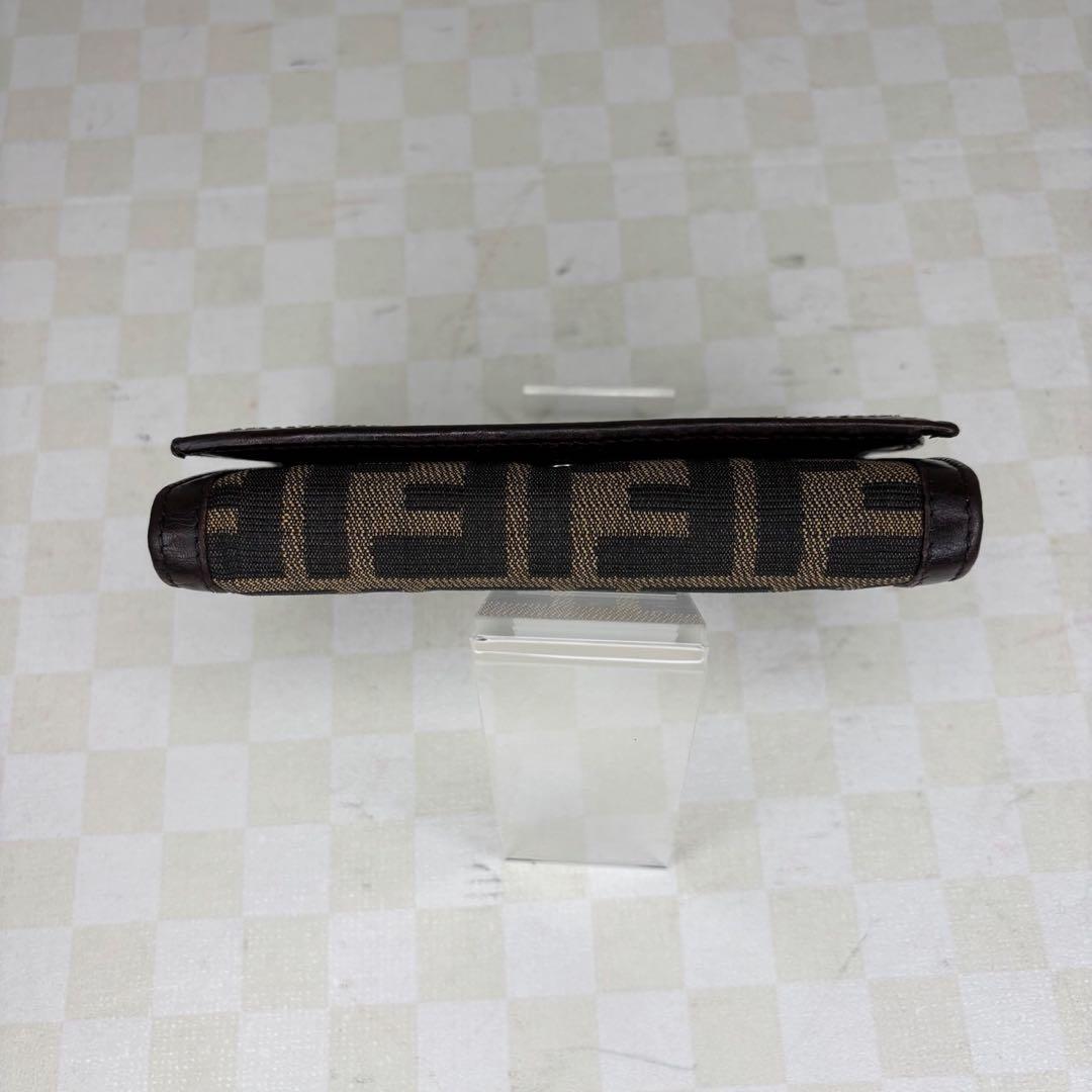 極美品　FENDI フェンディ　財布　二つ折り　M93