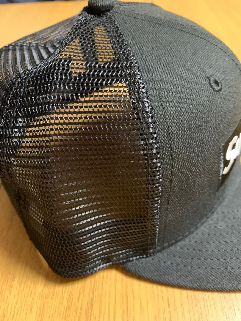 supreme キャップ BOXロゴ メッシュキャップ 黒 71/4 正規品