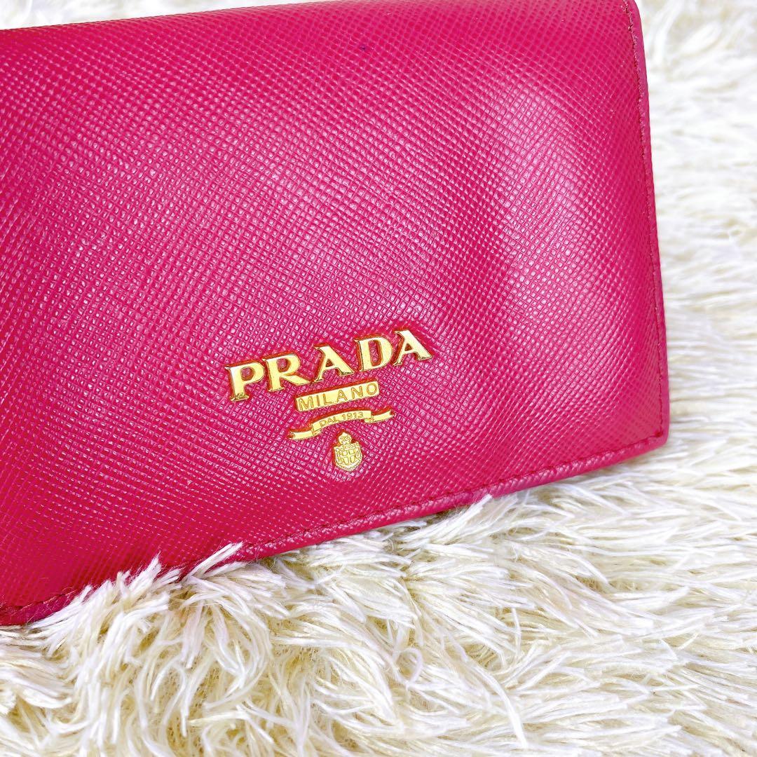 PRADA パスケース カードケース ピンク　革　金具　名刺入れ　箱付き