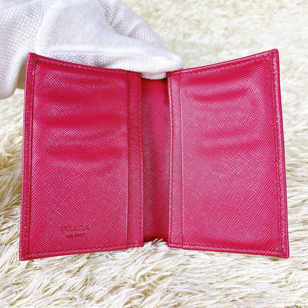 PRADA パスケース カードケース ピンク　革　金具　名刺入れ　箱付き