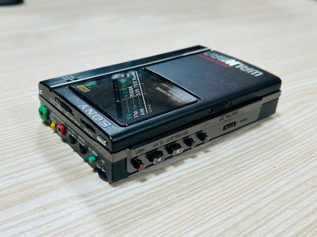 美品　SONY WALKMAN WM-F404 カセットプレーヤー　現状品