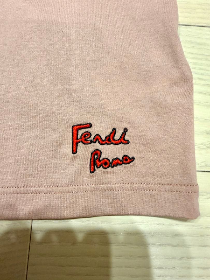 【FENDI】美品 メンズTシャツ