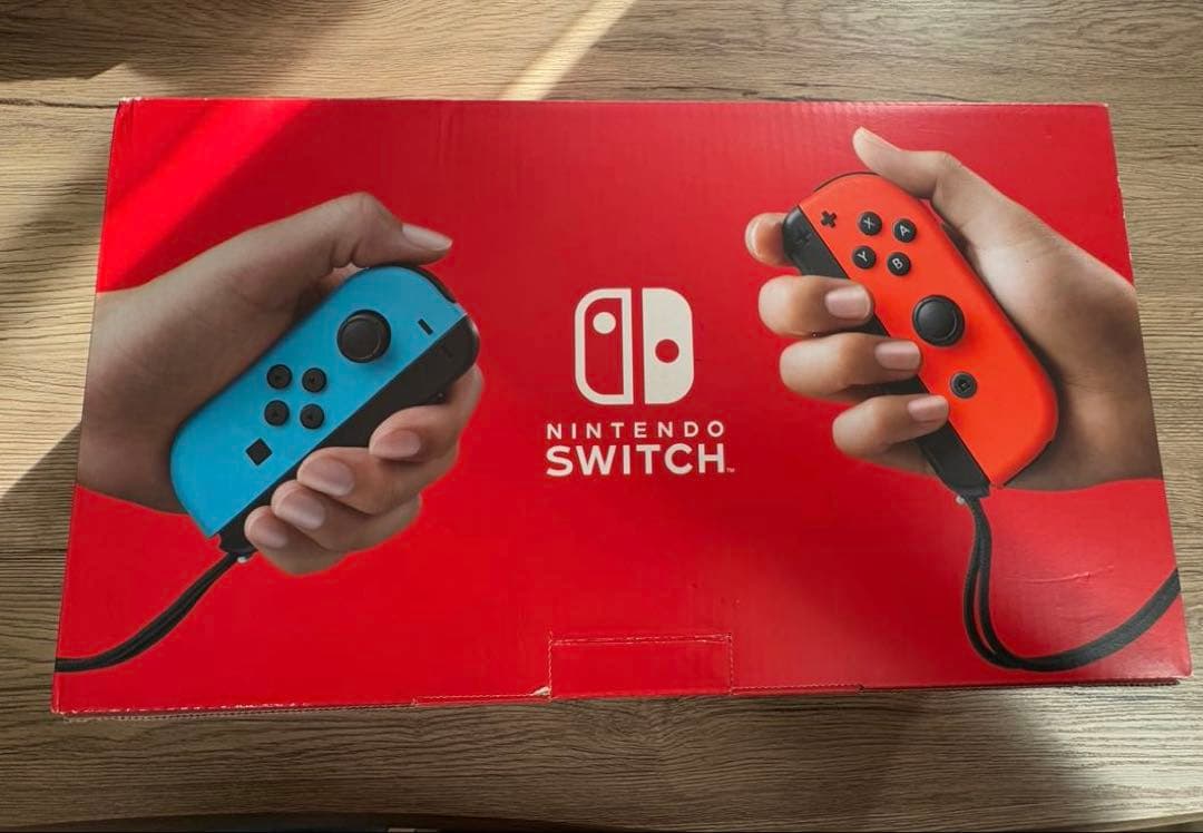 【動作確認&初期化済み】やや訳ありNintendo Switch 箱付属品付き
