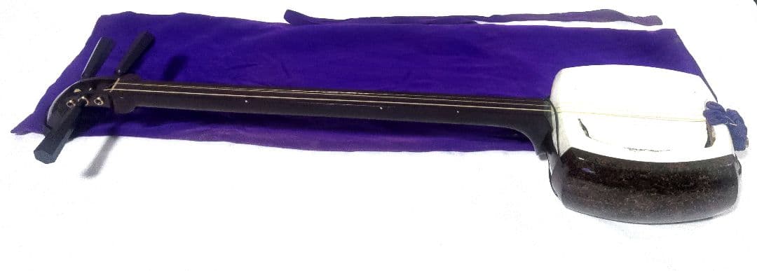 三味線 津軽三味線　正寸　太棹　東さわり　ハードケース付【皮破れ】