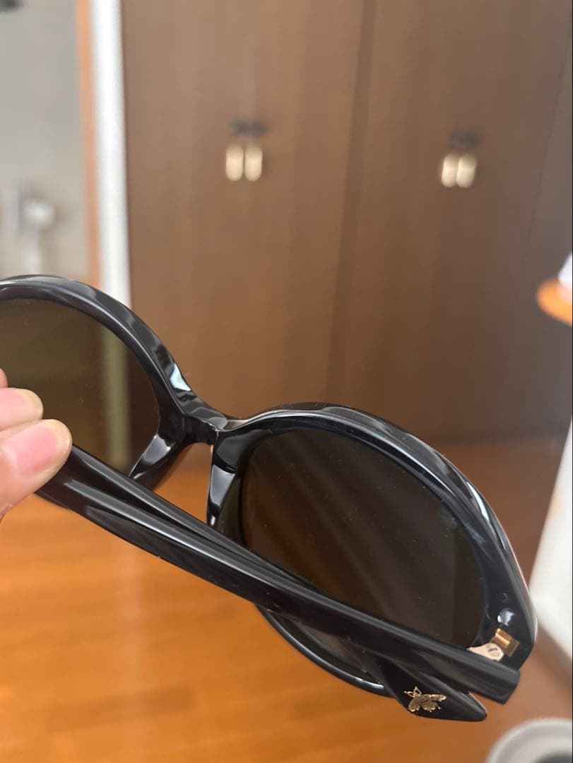 GUCCI ブラック ラウンド型サングラス