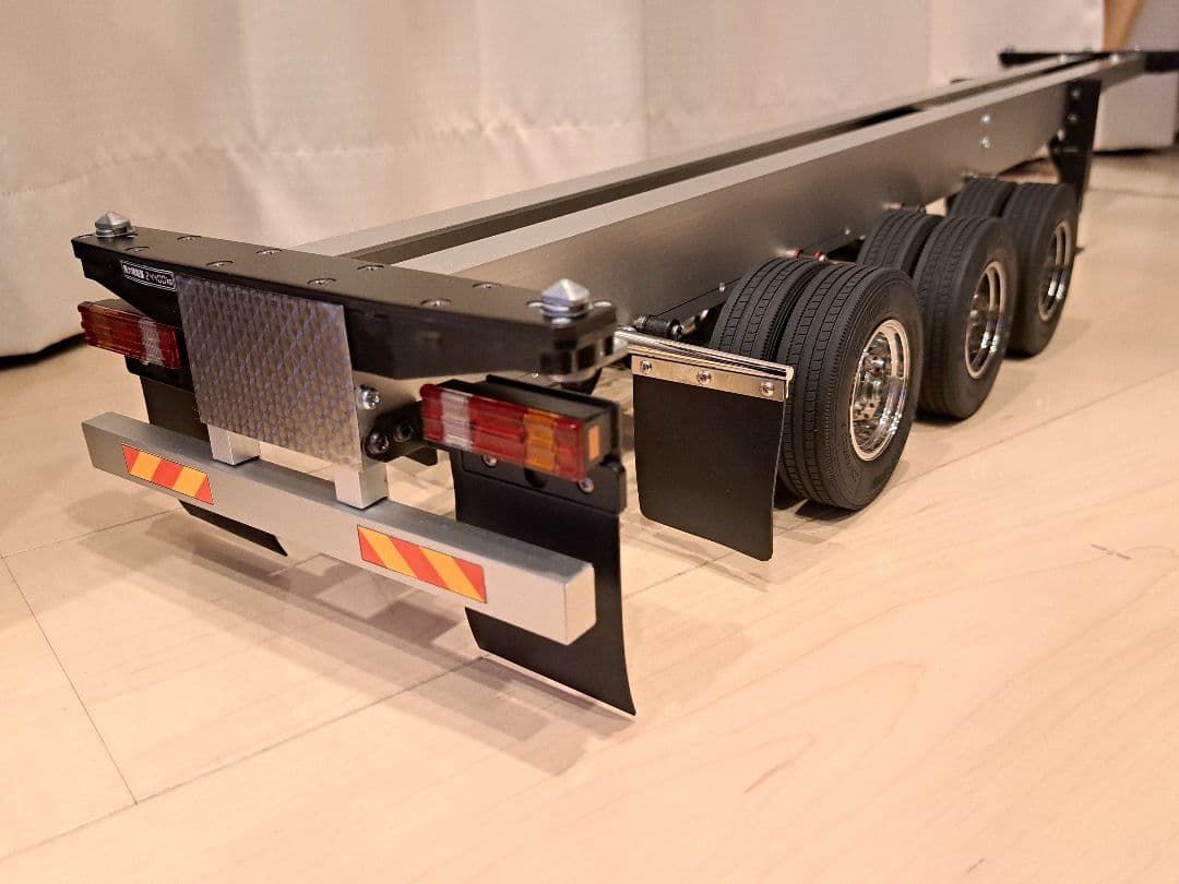 1/14 制作ベース トレーラー台車 40feet 海コンシャーシ仕様