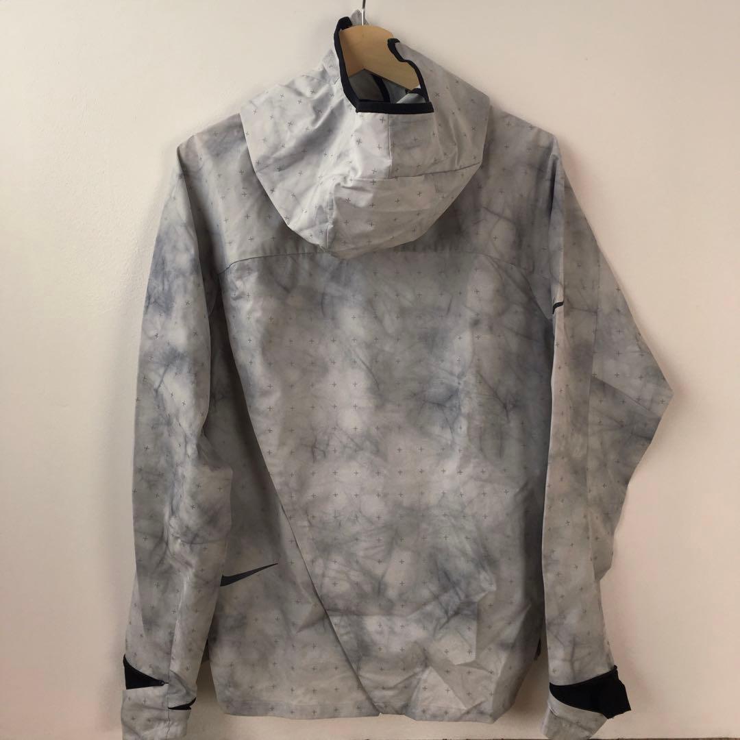 NIKE シールドテックジャケット